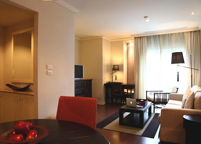 At 21 Saladaeng Aparthotel