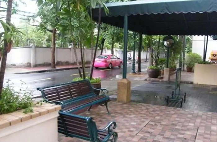 Aparthotel At 21 Saladaeng 4*
